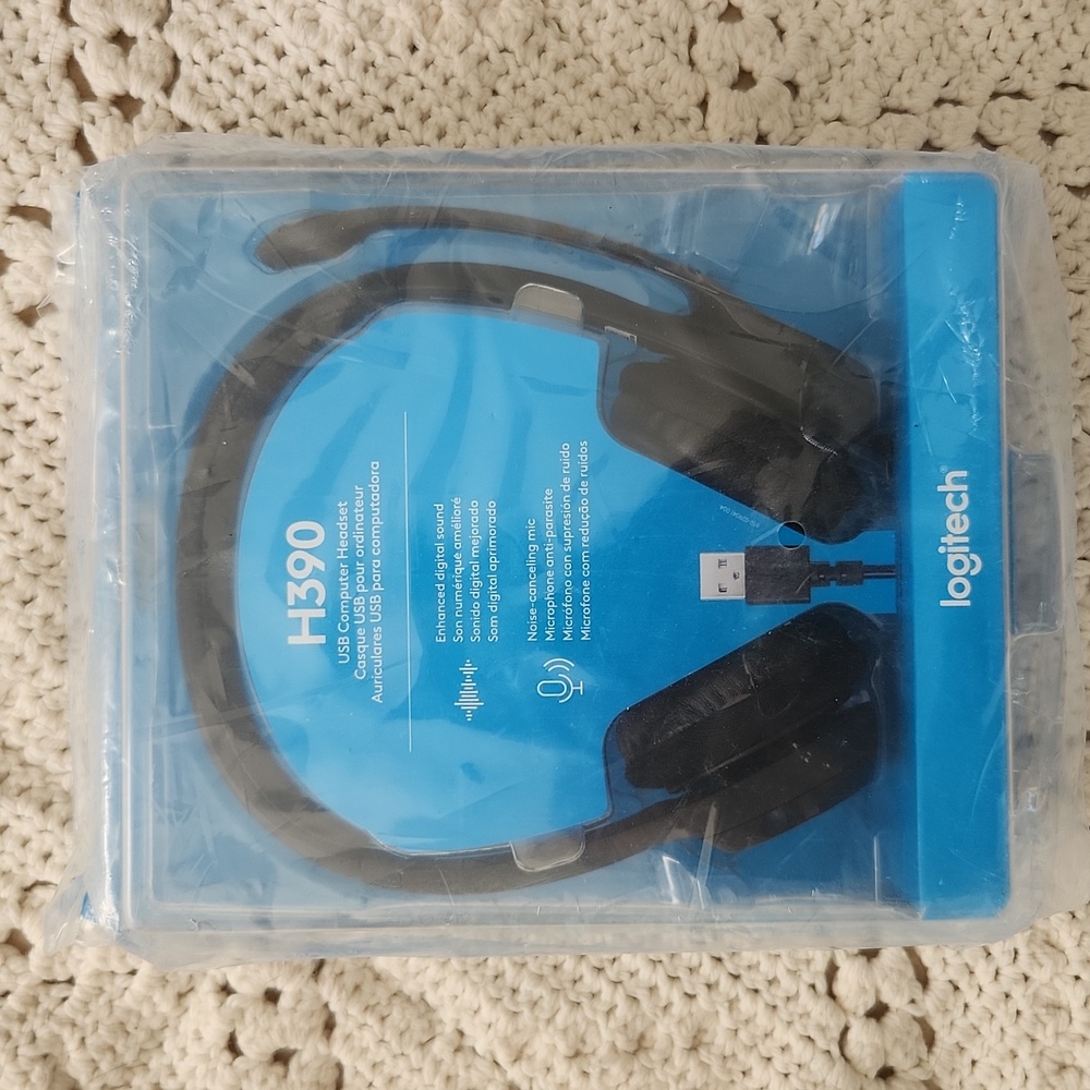 NEW Logitech H390 USB Computer Headset Noise Cancelling‎ Mic